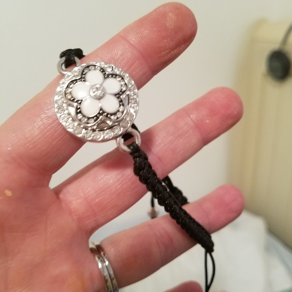 Jewelry - Picture 5 of 8